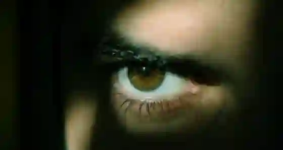 Detenido por mirar a una pareja mientras tenían sexo