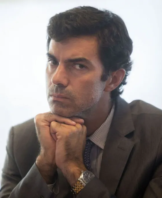 "No puedo trabajar en otro país. Estoy en Salta"