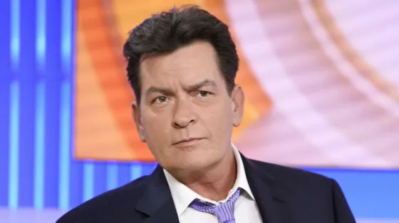 Charlie Sheen acusado de violar a un actor de 13 años durante un rodaje