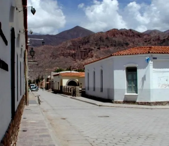 Salta: Detuvieron a 3 ingleses por no cumplir con la cuarentena