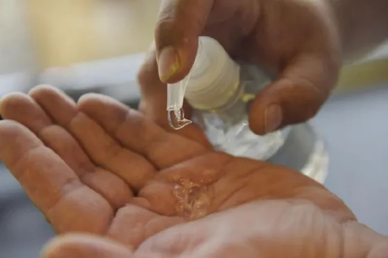 Desaconsejan la fabricación casera de alcohol en gel
