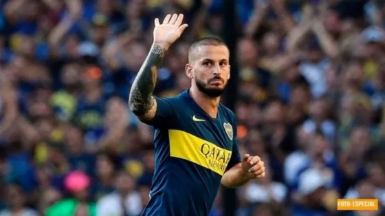 Darío Benedetto salió a bancar a River