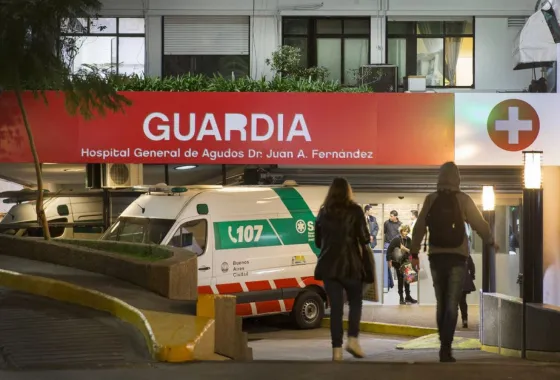 Llegó hace tres días de Miami, estaba en cuarentena y murió anoche en el Hospital Fernández