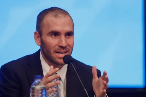 El Gobierno postergó hasta 2021 el pago de bonos en dólares por USD 10 mil millones emitidos bajo ley local