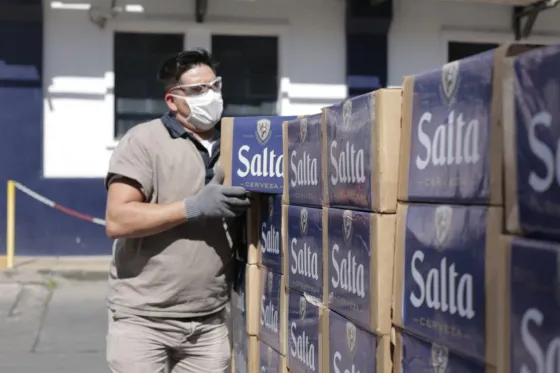 Cerveza Salta donó 25 mil kilos de alimentos a distintos sectores de la ciudad afectados por el COVID-19