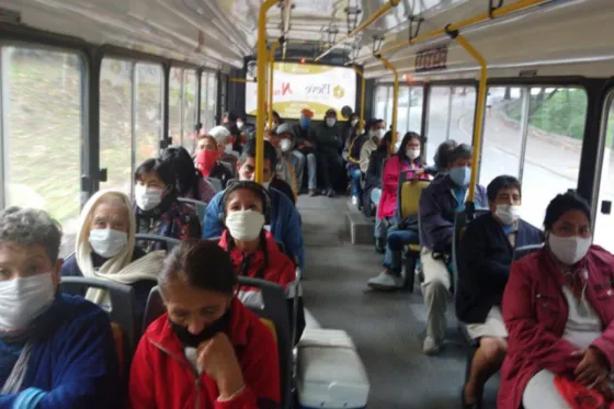 Acceso al colectivo: ¿cuándo y quienes pueden subir?