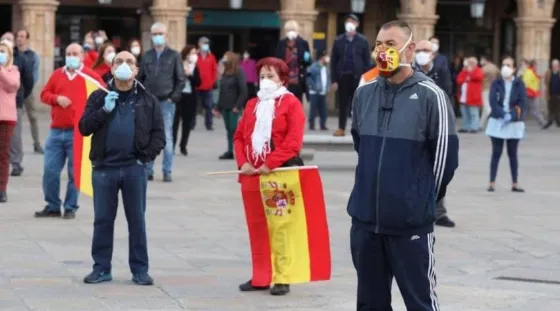 España empieza los diez días de luto por las víctimas del coronavirus