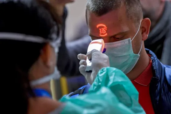 La pandemia de coronavirus batió récord con 117.200 contagios en un solo día