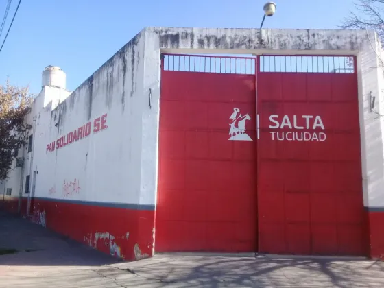 Por falta de pago, la panadería social deja de producir y empieza paro por tiempo indeterminado