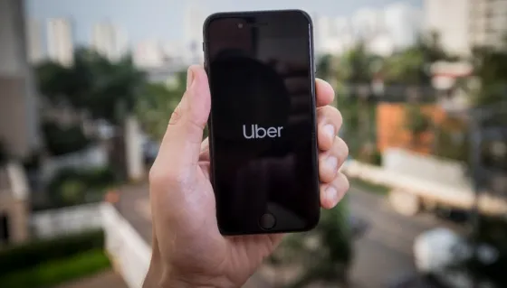 Uber desembarcará en Salta como “servicio de cadetería”: taxistas y remiseros miran de reojo
