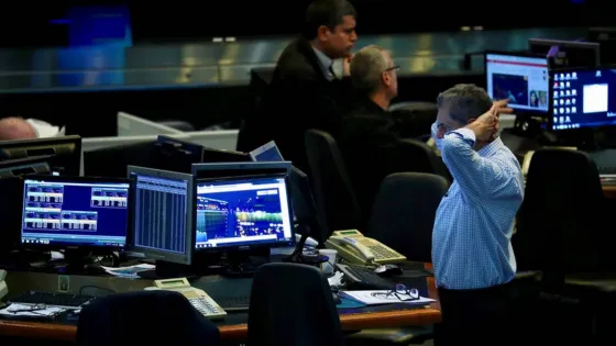 Caen las acciones argentinas en Wall Street y sube el riesgo país durante el feriado local