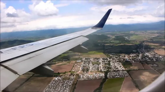 El Gobierno frenó el arribo de un vuelo que venía de Buenos Aires