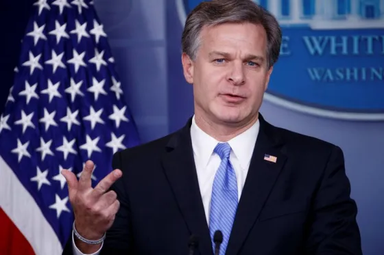 En la imagen, el director del FBI, Christopher Wray. EFE/Shawn Thew/Archivo