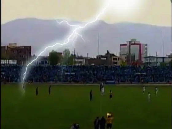 Arquero gravemente herido por un rayo