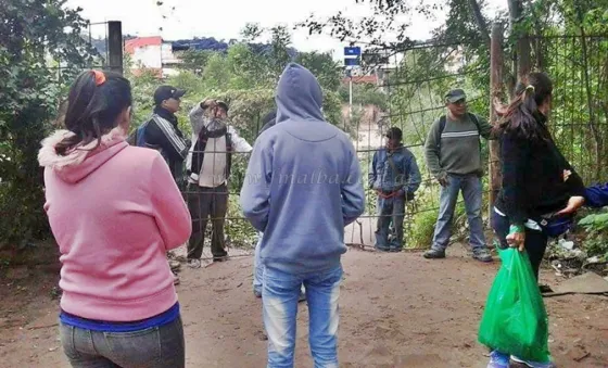 ¿Quién manda en la frontera? Gendarmería cerró un paso fronterizo ilegal y los bagayeros volvieron a abrirlo