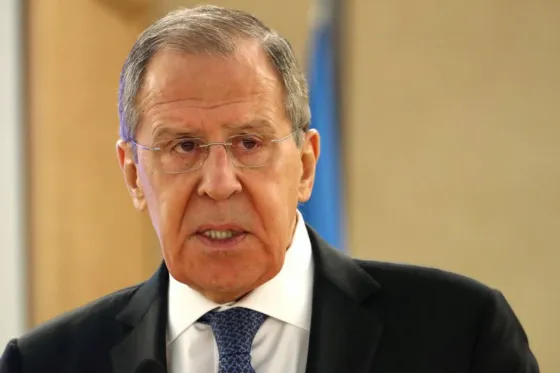 El canciller ruso, Sergei Lavrov, entró en cuarentena por un contacto con un caso de coronavirus