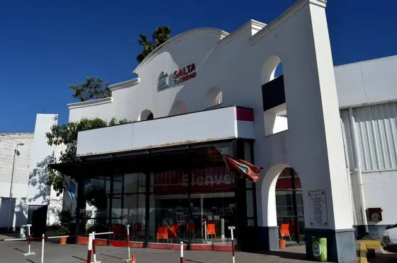 La municipalidad recauda menos de lo que paga en sueldos