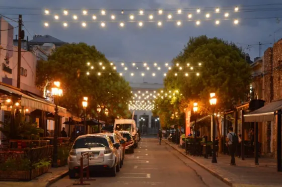 El corredor gastronómico de La Balcarce ya cuenta con el sello «Salta Ciudad Responsable”