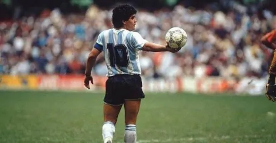 MURIÓ DIEGO ARMANDO MARADONA