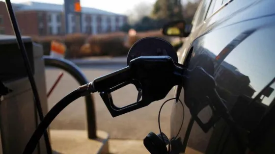 Advierten una suba en los precios de la nafta y el gasoil