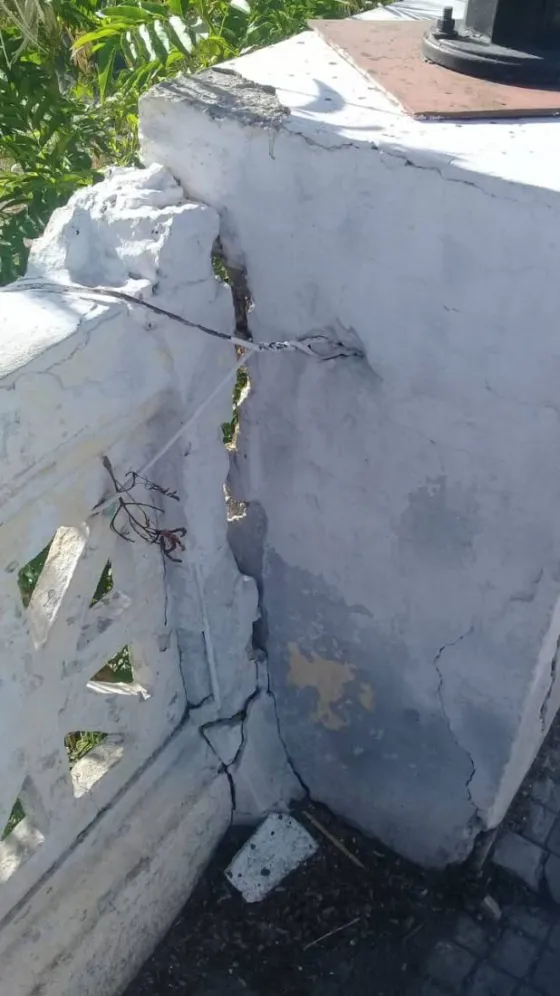 A punto de caer: mirá el estado del puente Vélez Sarsfield