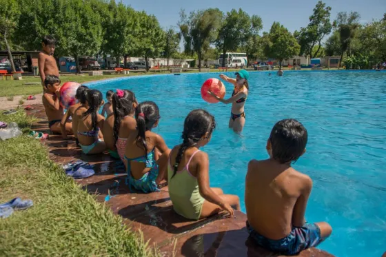 El lunes 28 abren las inscripciones para las Escuelas de Natación