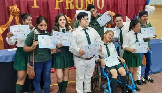 Se recibió la primera promoción de alumnos con discapacidad
