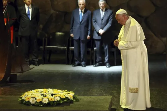 El papa Francisco recordó a las víctimas del Holocausto y advirtió: “Estas cosas pueden volver a suceder”