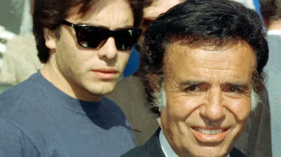 Carlos Menem junto a su hijo
