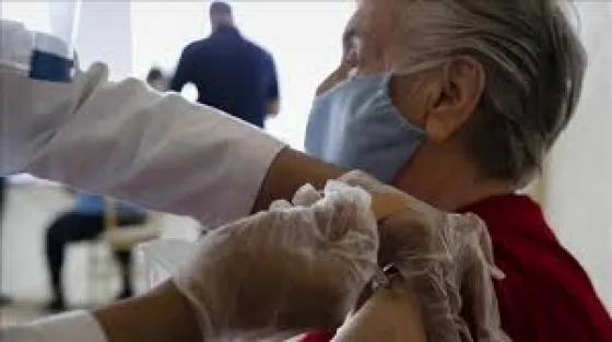 Plan de Vacunación COVID-19: Así será la modalidad para mayores de 70 años