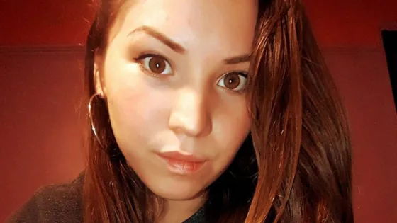 Una joven de 21 años fue asesinada a puñaladas en pleno centro de Villa La Angostura