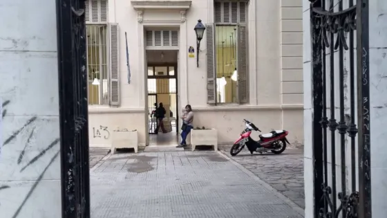 Cerraron la primaria de la Escuela Normal por un caso de coronavirus