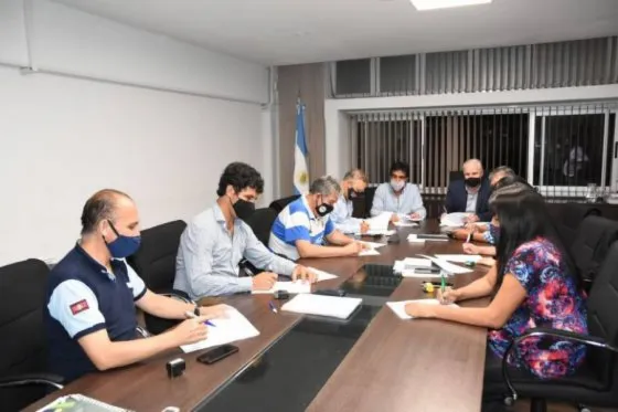 La Provincia acordó un aumento del 40,5% para los docentes