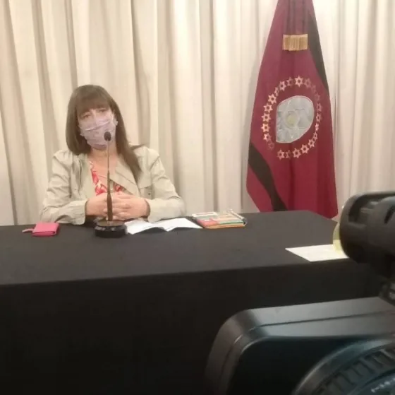 Jure: "La modalidad de vacunación para los docentes no va a ser con turnos, sino a través de listados"