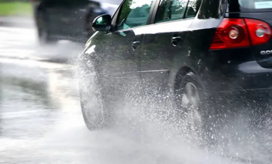 ¡Atención conductores! Piden circular con precaución por las lluvias