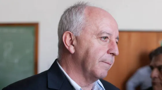 José Luis Gambetta se encuentra aislado por un contacto estrecho de Covid-19