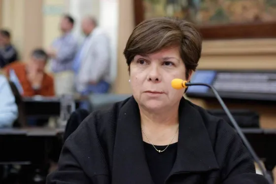 Paredes: "No fui vacunada por ser diputada, se tendría que haber aclarado eso"