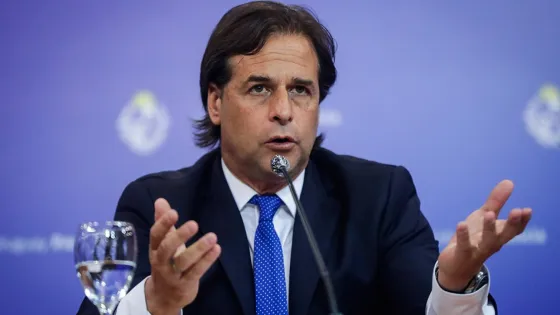 Uruguay cierra escuelas y oficinas públicas hasta abril ante el avance del coronavirus