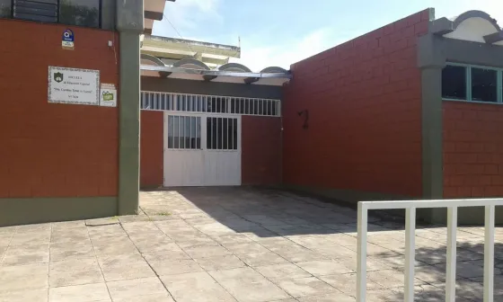 Encontraron una persona sin vida en la escuela Tobar Garcia