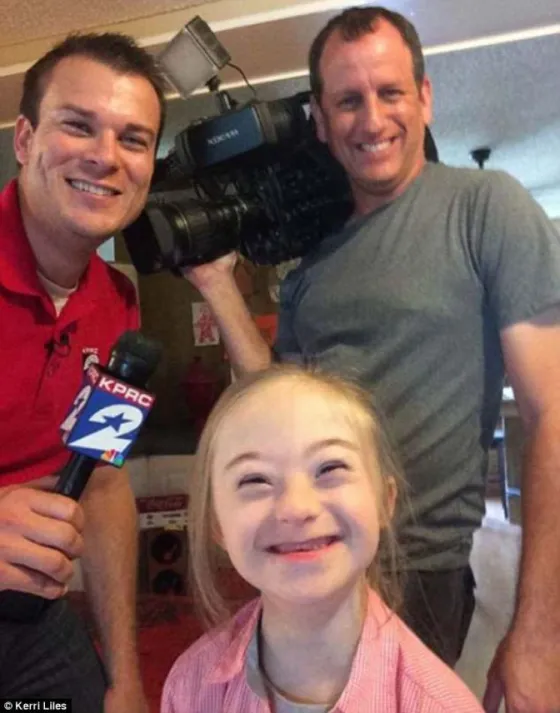 Un niño de siete años con síndrome de Down logra fotografiar a su "ángel de la guarda" desde un avión
