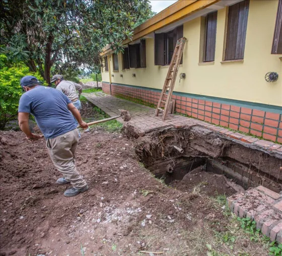Alumnas salteñas cayeron a un pozo
