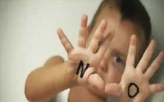 Profesora de música habría manoseado a un alumnito