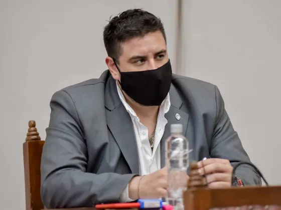 Francisco Benavidez: "Los partidos están en decadencia"