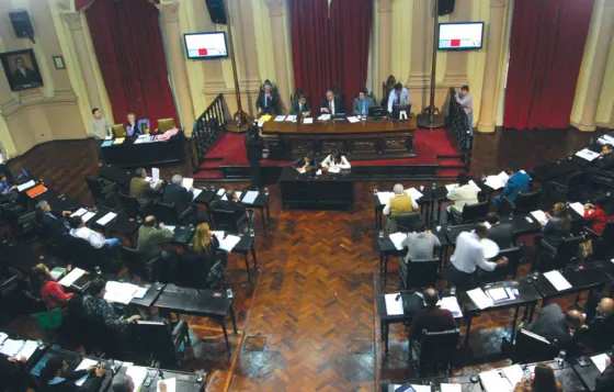 "La contratación directa de Aries se hizo por costumbre"