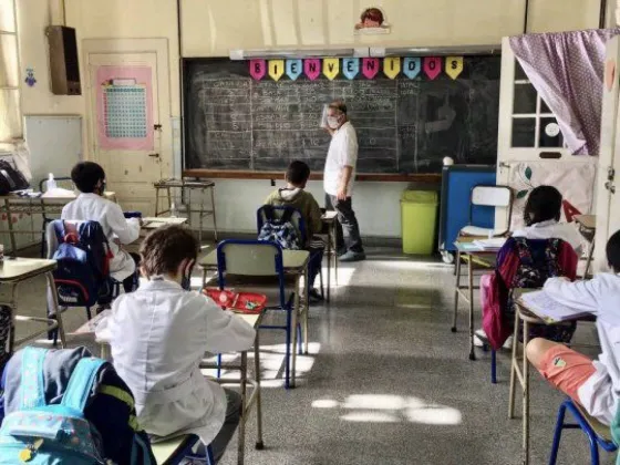 Analizan adelantar las vacaciones de invierno