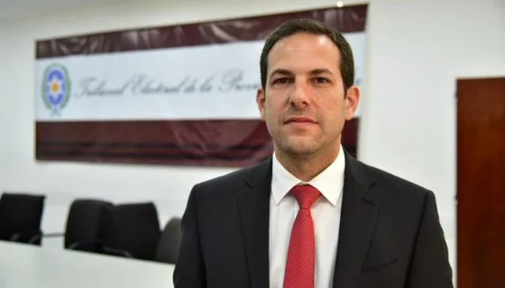 El Secretario Electoral dijo que se enteró por redes sociales sobre la suspensión de las elecciones