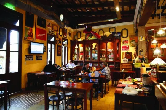 Gastronómicos de Orán autorizados a trabajar hasta las 12 de la noche