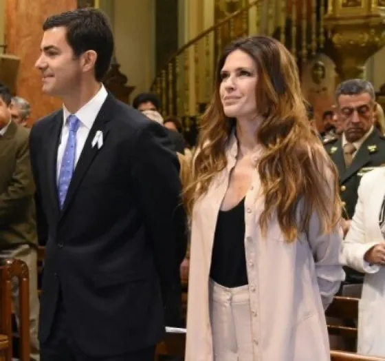 Isabel Macedo acompañó a Urtubey en los actos del 25, ¿te gustó su look?