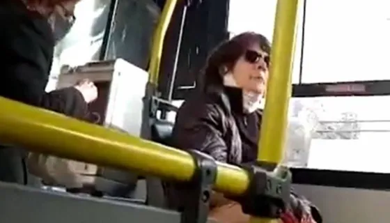 VIDEO: Una mujer discriminó a una estudiante extranjera: "que se vuelva a su país"