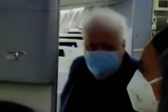 Escándalo: Ginés González García volvió al país en medio de las restricciones